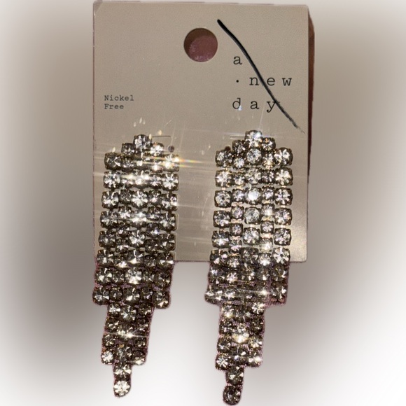 a new day Jewelry - 💎🦋 BRAND NEW 🦋💎 a new day - Silver Crystal Statement Earrings